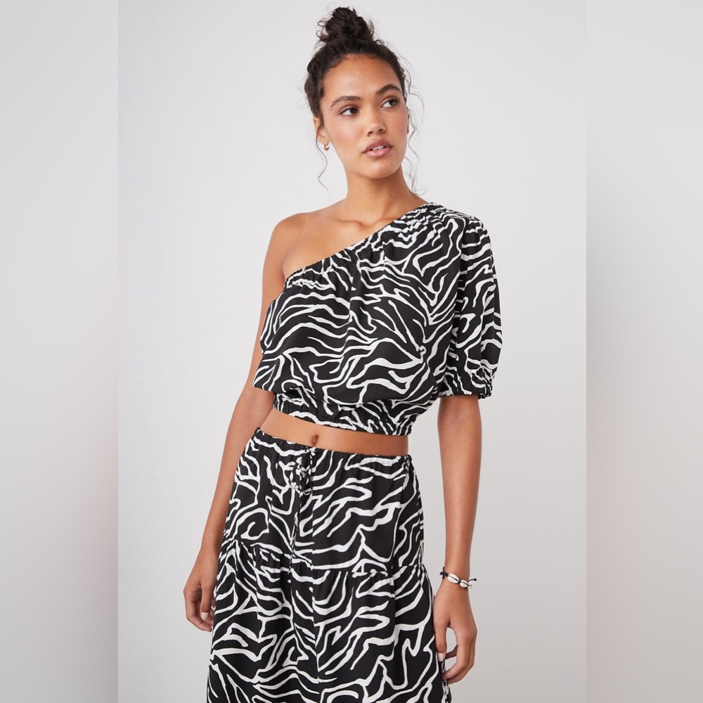 NWOT Rails Evy Top in contour lines